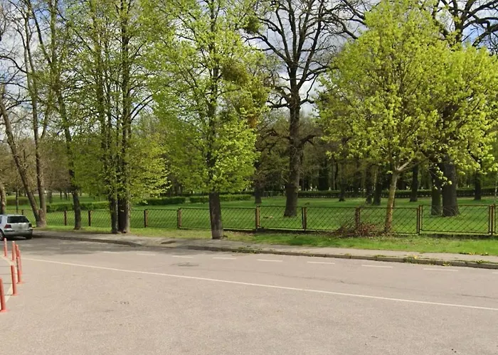 Oakwood Park Apartment